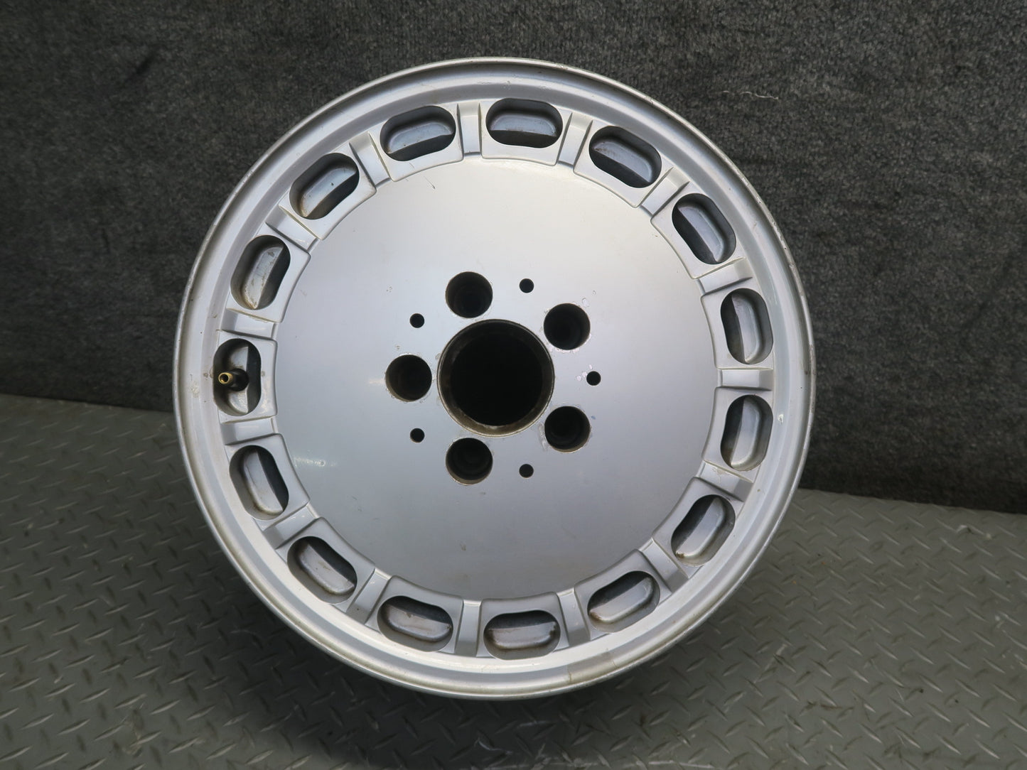 86-91 Mercedes W126 Set of 4 Factory 15" R15 Alloy Wheel Rim 15x6.5J ET21.5 OEM