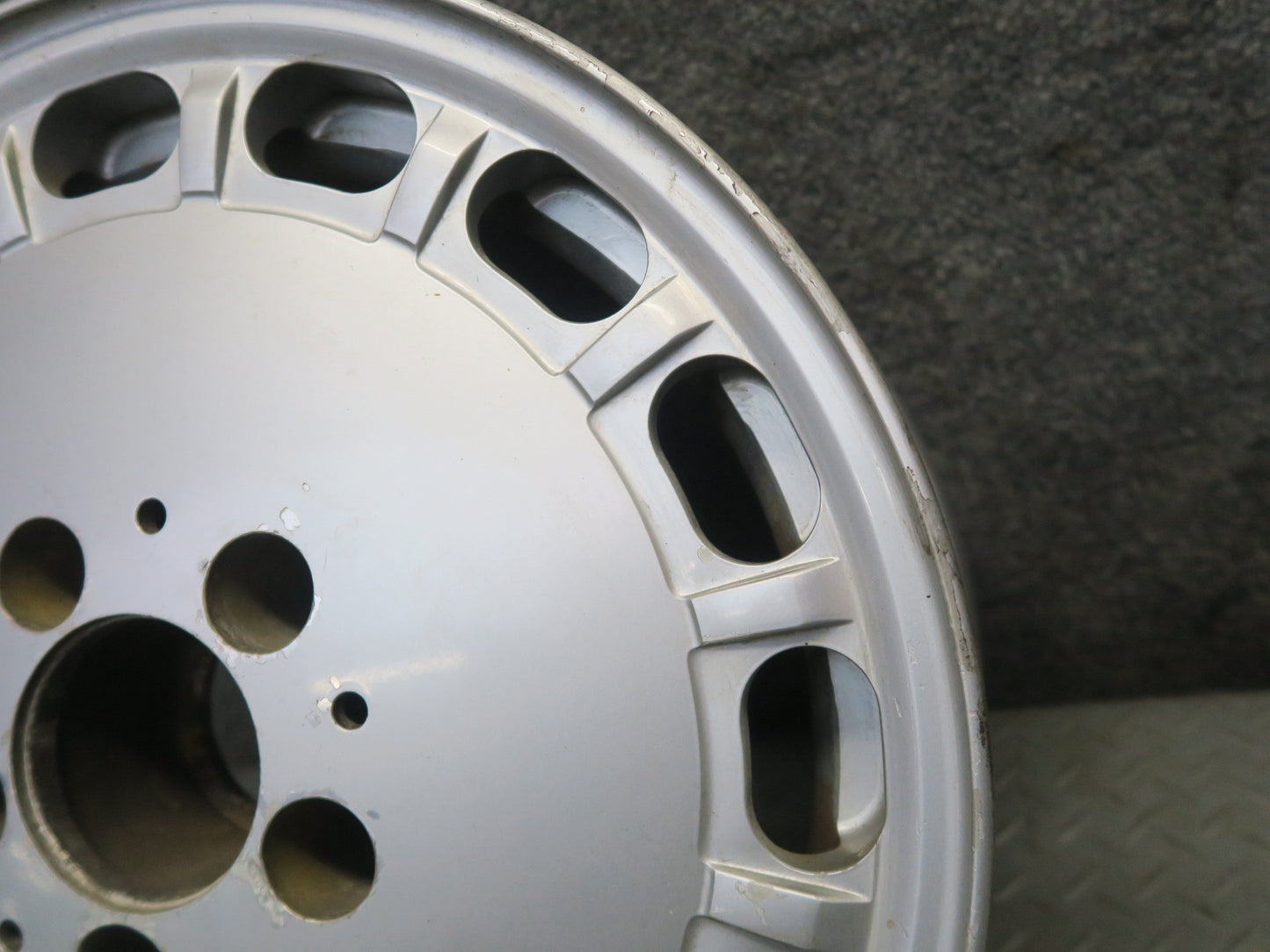 86-91 Mercedes W126 Set of 4 Factory 15" R15 Alloy Wheel Rim 15x6.5J ET21.5 OEM