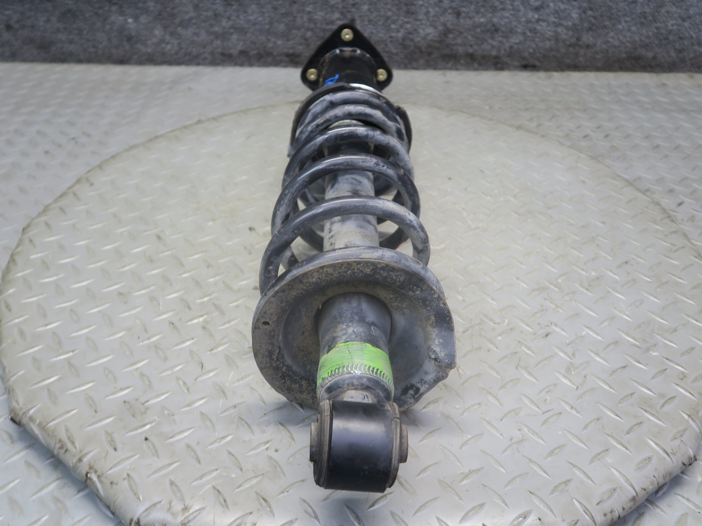 02-04 Lexus Z40 SC430 Set of 2 Rear Left & Right Strut Shock Absorber 122K OEM