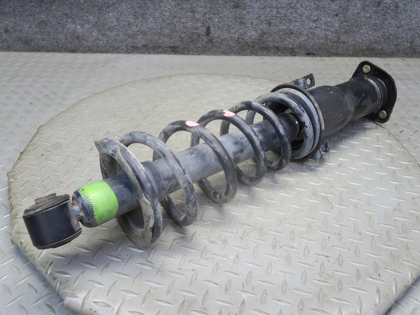02-04 Lexus Z40 SC430 Set of 2 Rear Left & Right Strut Shock Absorber 122K OEM