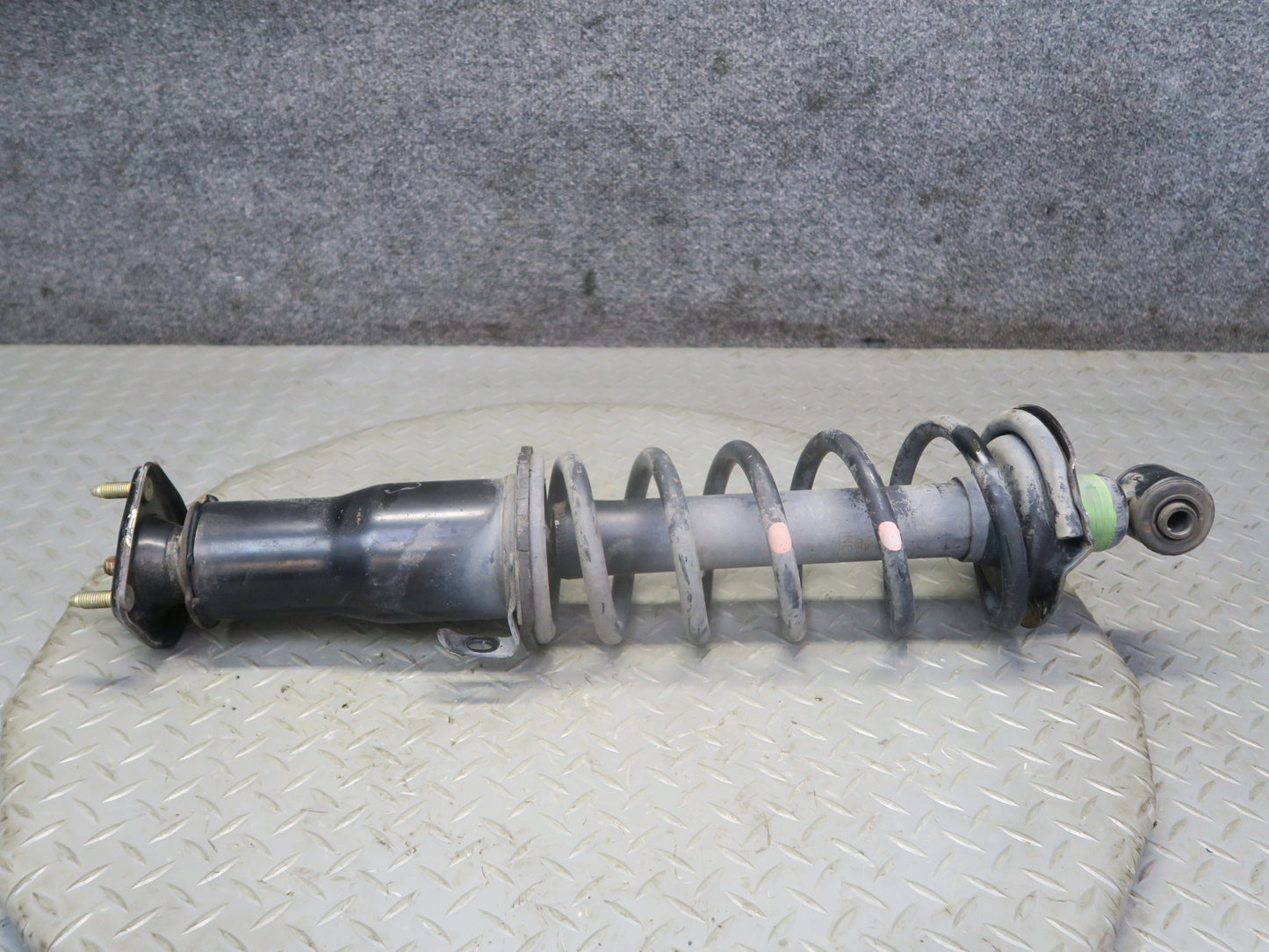 02-04 Lexus Z40 SC430 Set of 2 Rear Left & Right Strut Shock Absorber 122K OEM