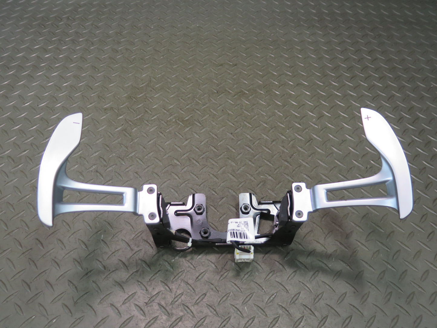 2014-2020 Maserati Ghibli M157 Steering Column Shift Shifter Paddle Switch