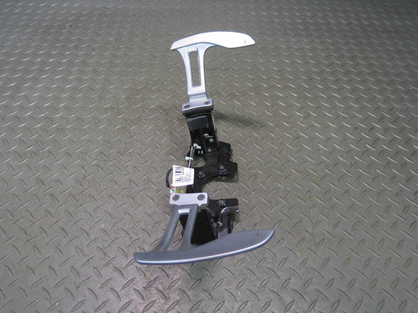 2014-2020 Maserati Ghibli M157 Steering Column Shift Shifter Paddle Switch