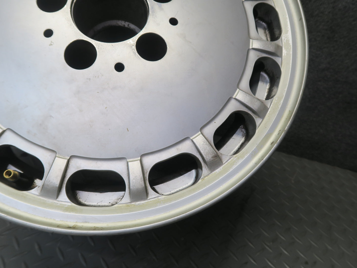 86-91 Mercedes W126 Set of 4 Factory 15" R15 Alloy Wheel Rim 15x6.5J ET21.5 OEM