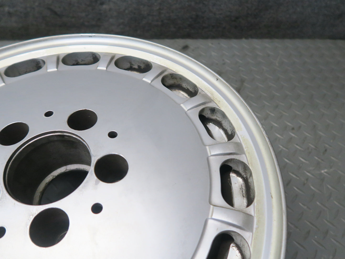 86-91 Mercedes W126 Set of 4 Factory 15" R15 Alloy Wheel Rim 15x6.5J ET21.5 OEM