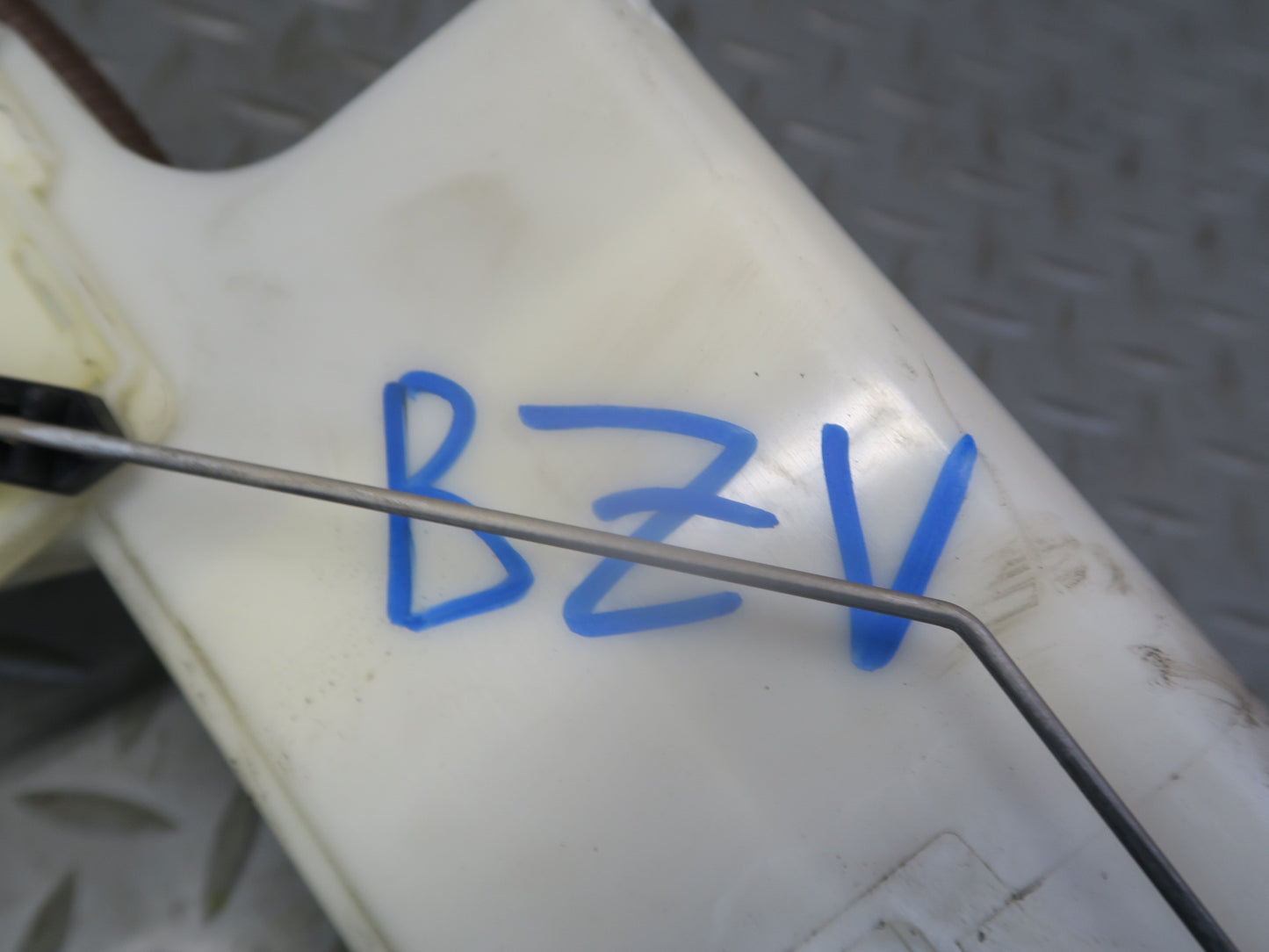 04-05 BMW E85 Z4 M54 Fuel Pump Level Sensor Sending Unit Set 66K Miles OEM