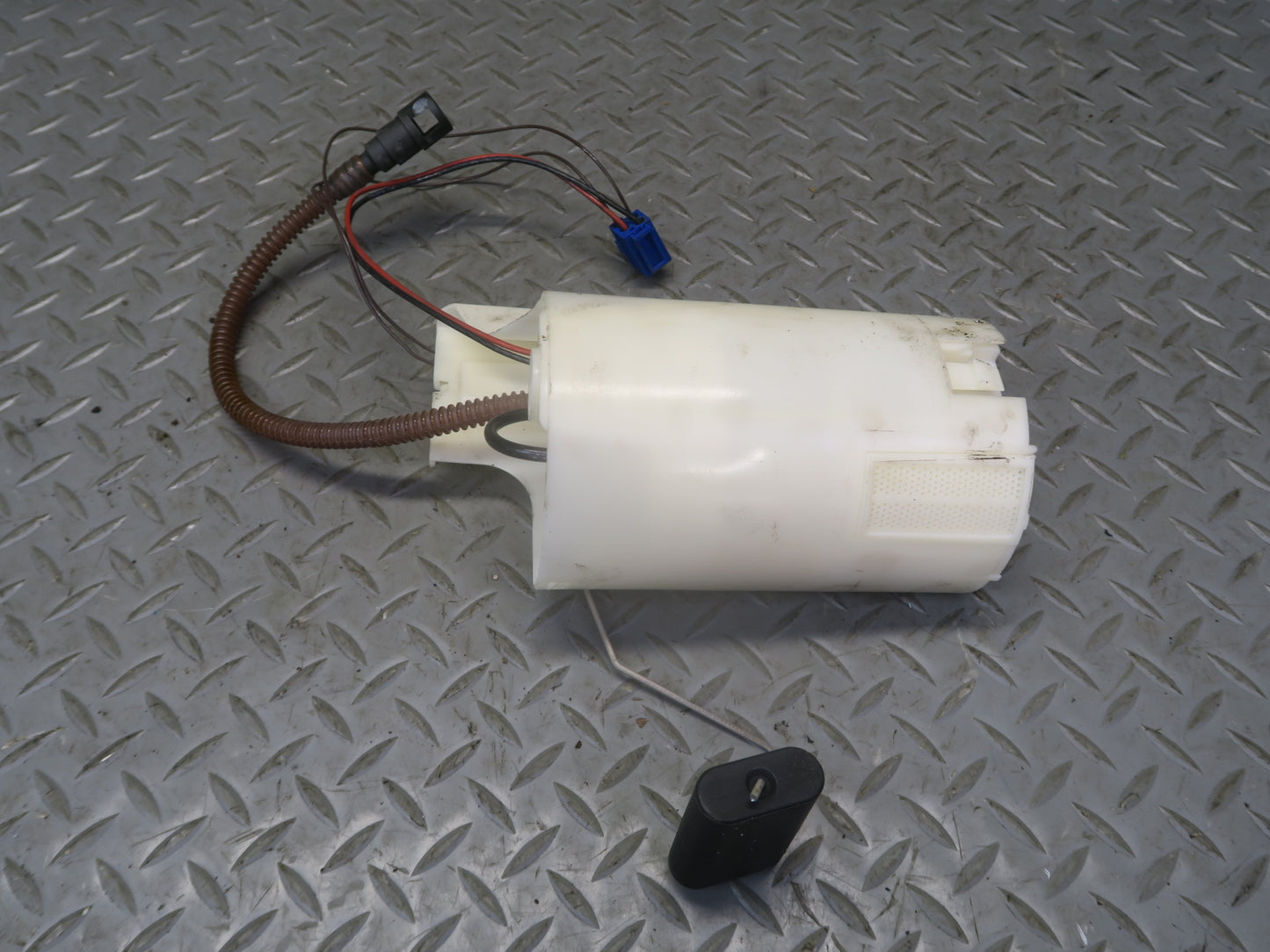 04-05 BMW E85 Z4 M54 Fuel Pump Level Sensor Sending Unit Set 66K Miles OEM