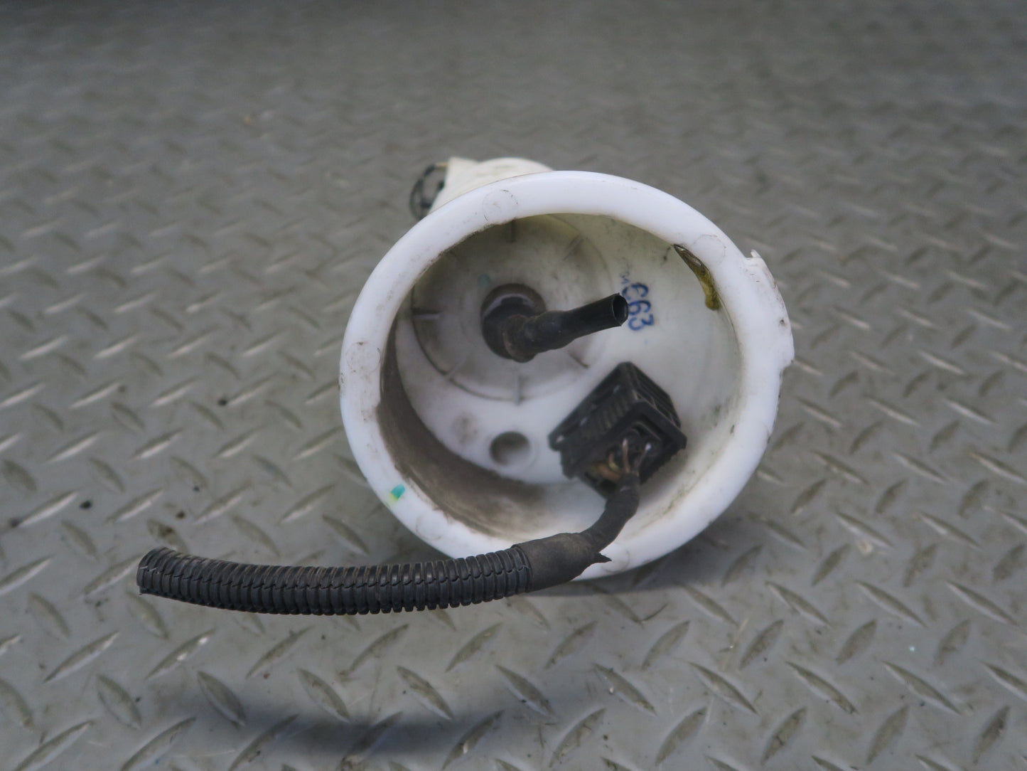 04-05 BMW E85 Z4 M54 Fuel Pump Level Sensor Sending Unit Set 66K Miles OEM