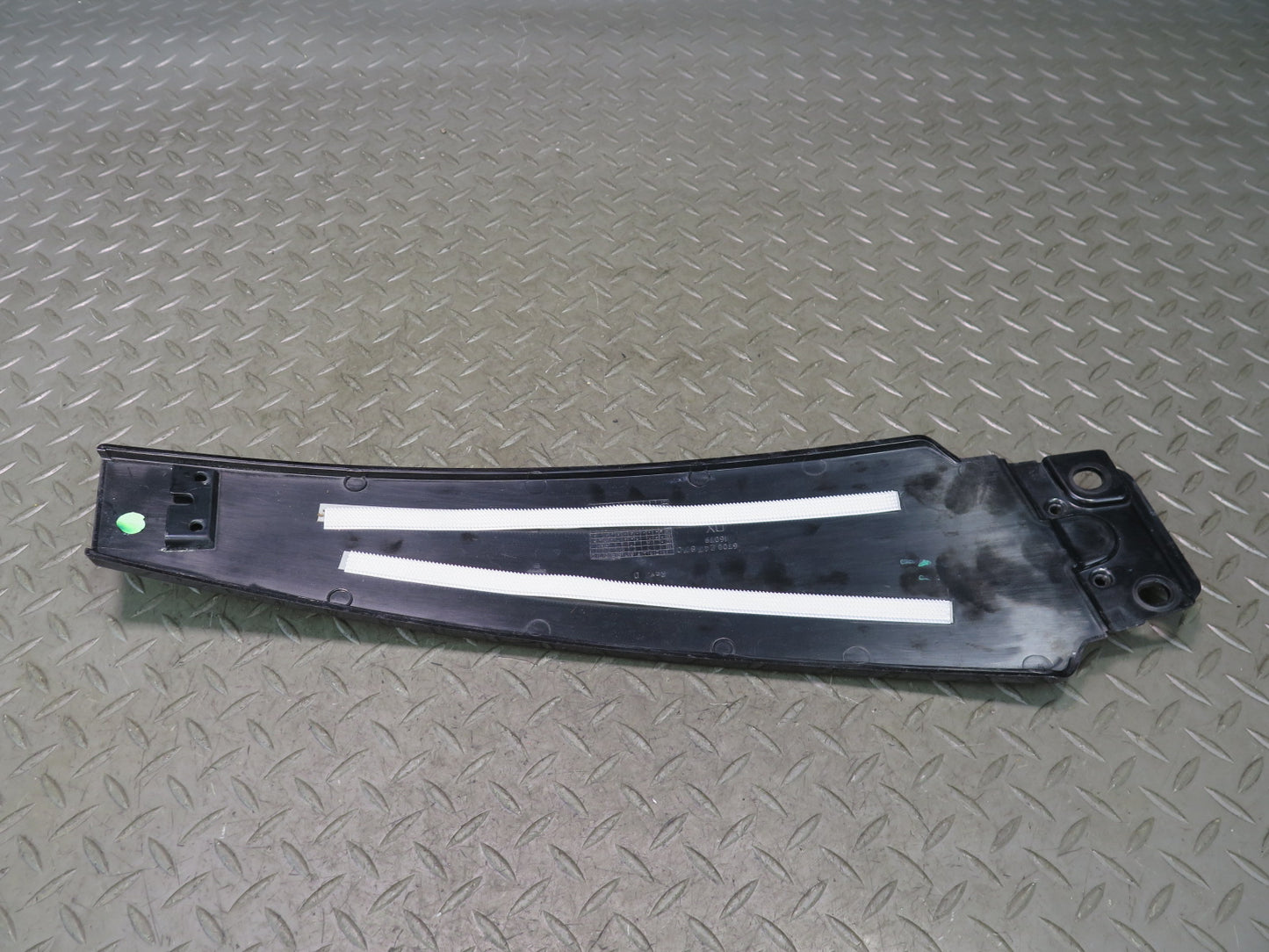 14-20 Maserati Ghibli M157 Right & Left Side Exterior B Pillar Molding Trim Set