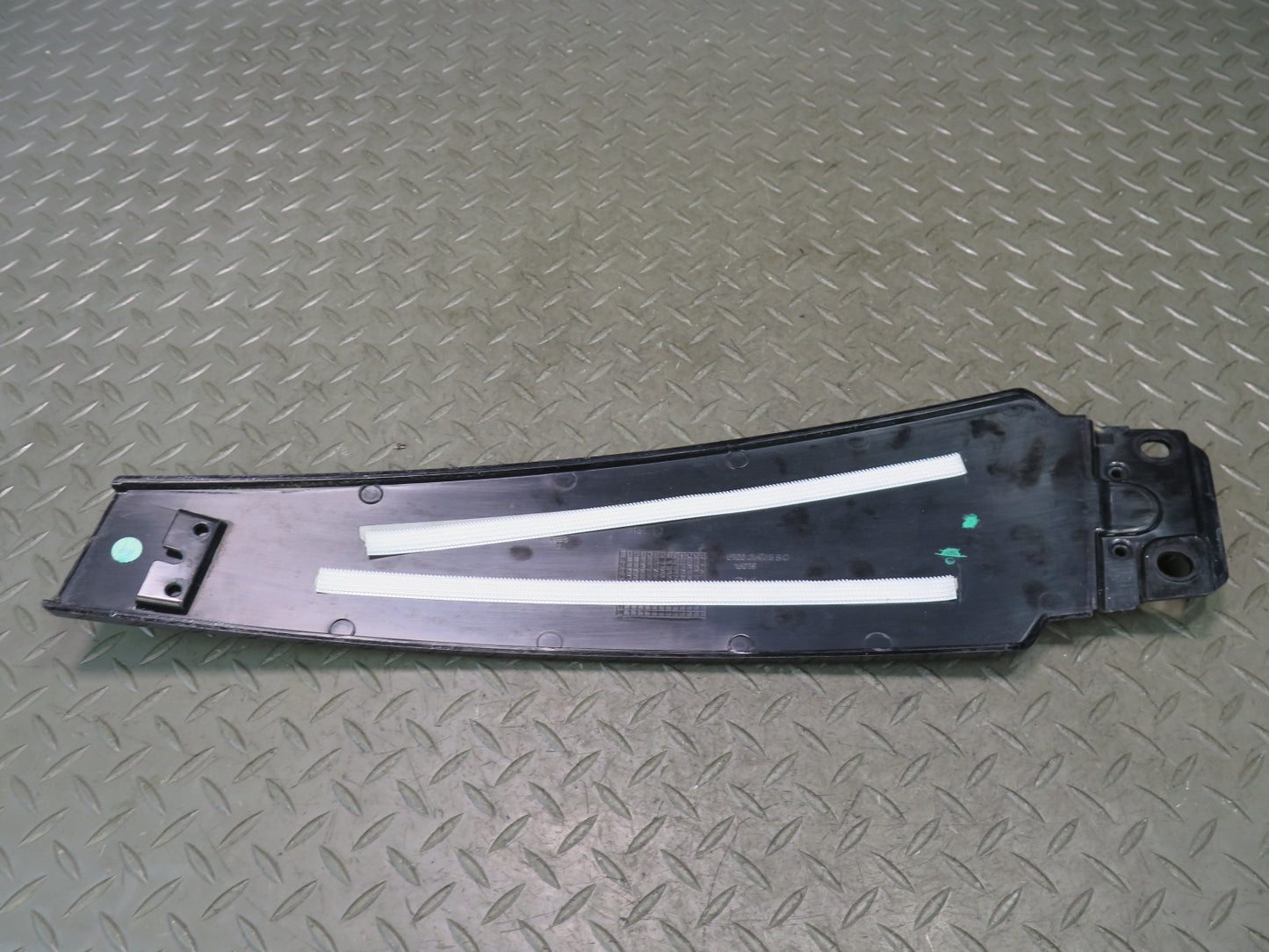 14-20 Maserati Ghibli M157 Right & Left Side Exterior B Pillar Molding Trim Set