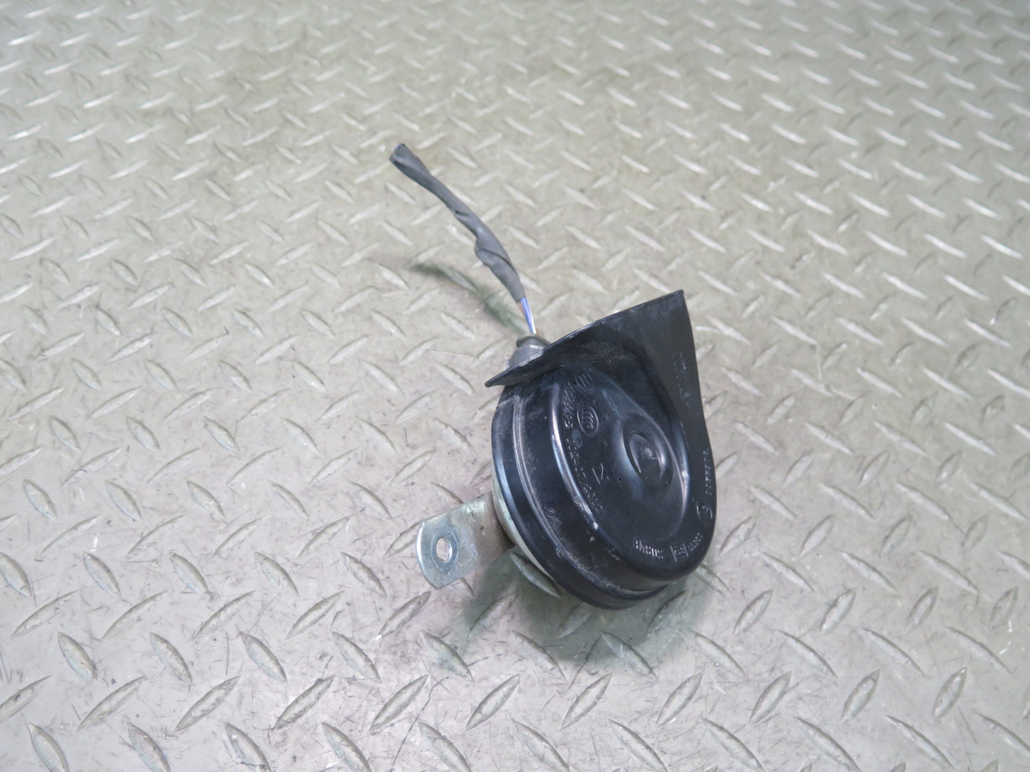 12-15 Mercedes W166 Ml-class Set of 2 High & Low Tone Note Pitch Horn Signal OEM