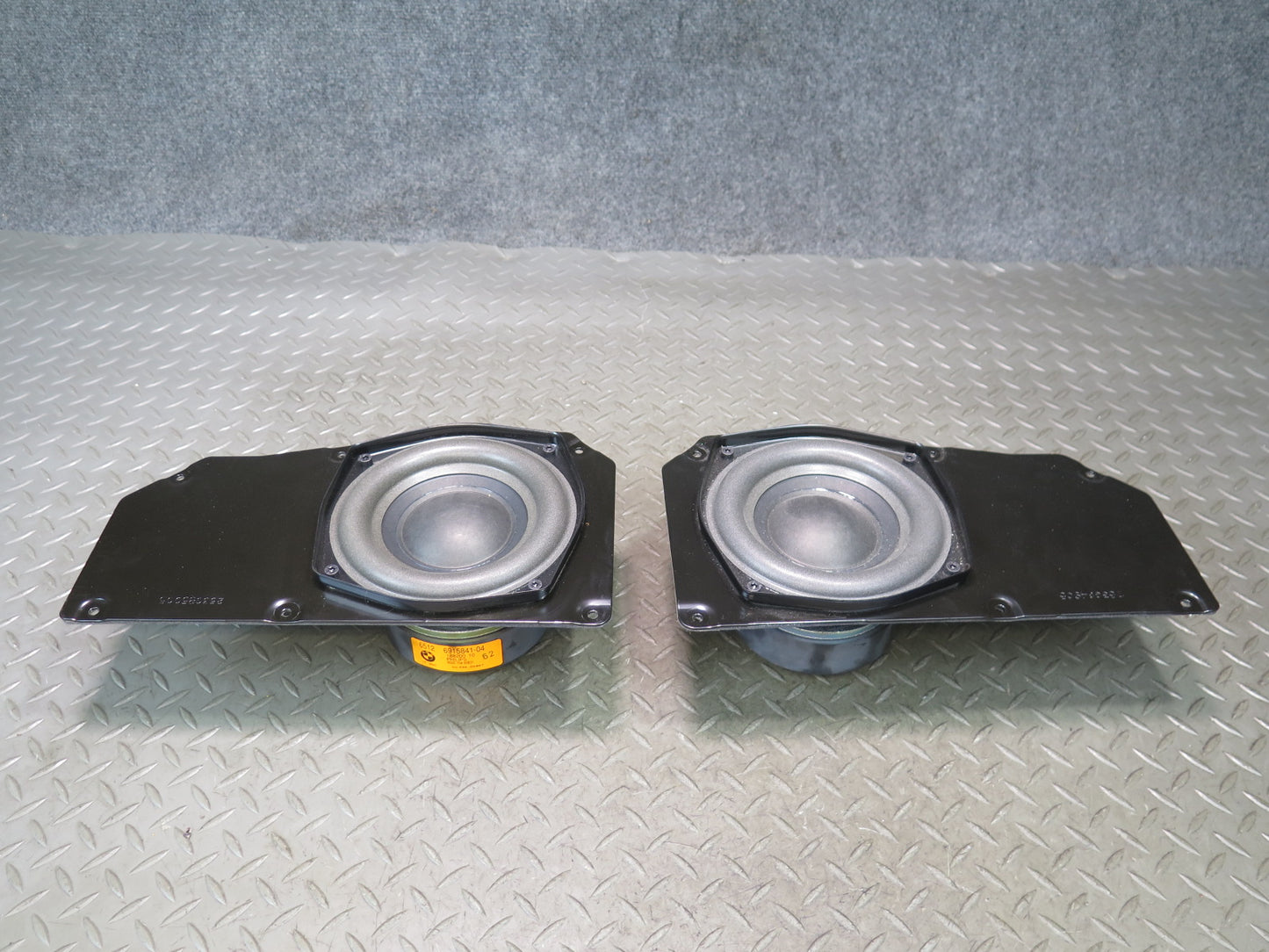 03-08 BMW E85 Z4 Set of 2 Rear TOP Hi-fi Subwoofer Speaker w Bracket 66K OEM