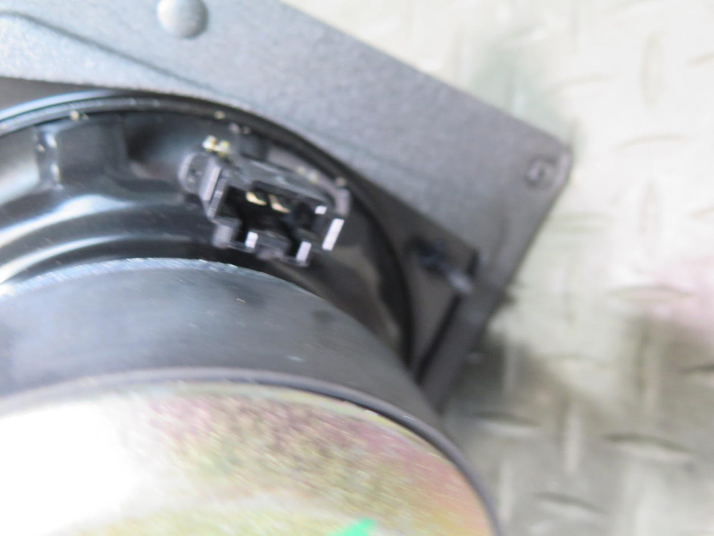 03-08 BMW E85 Z4 Set of 2 Rear TOP Hi-fi Subwoofer Speaker w Bracket 66K OEM
