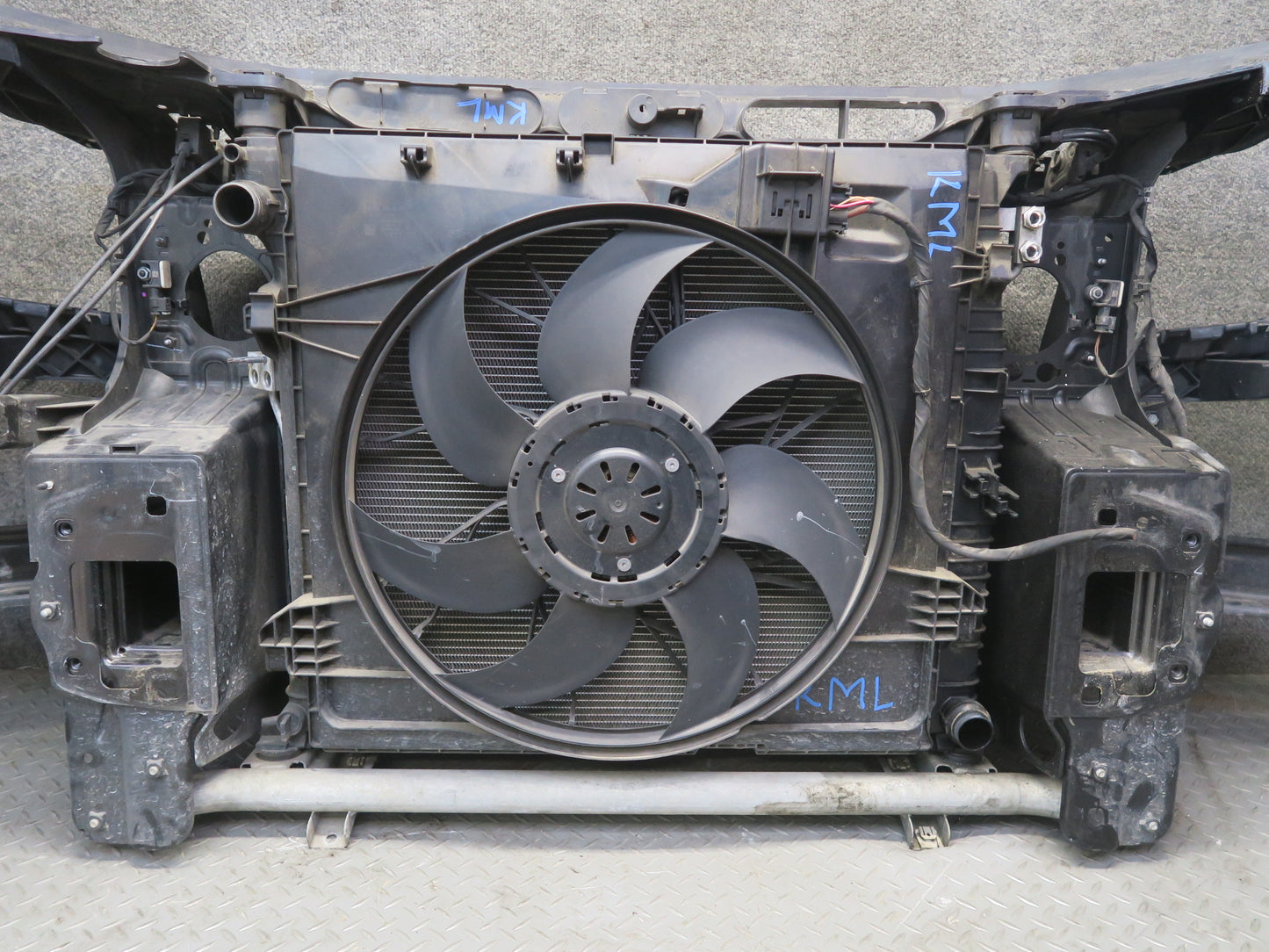 12-15 Mercedes W166 ML350 RWD Engine Radiator Core Cooling Fan Shroud Assy OEM