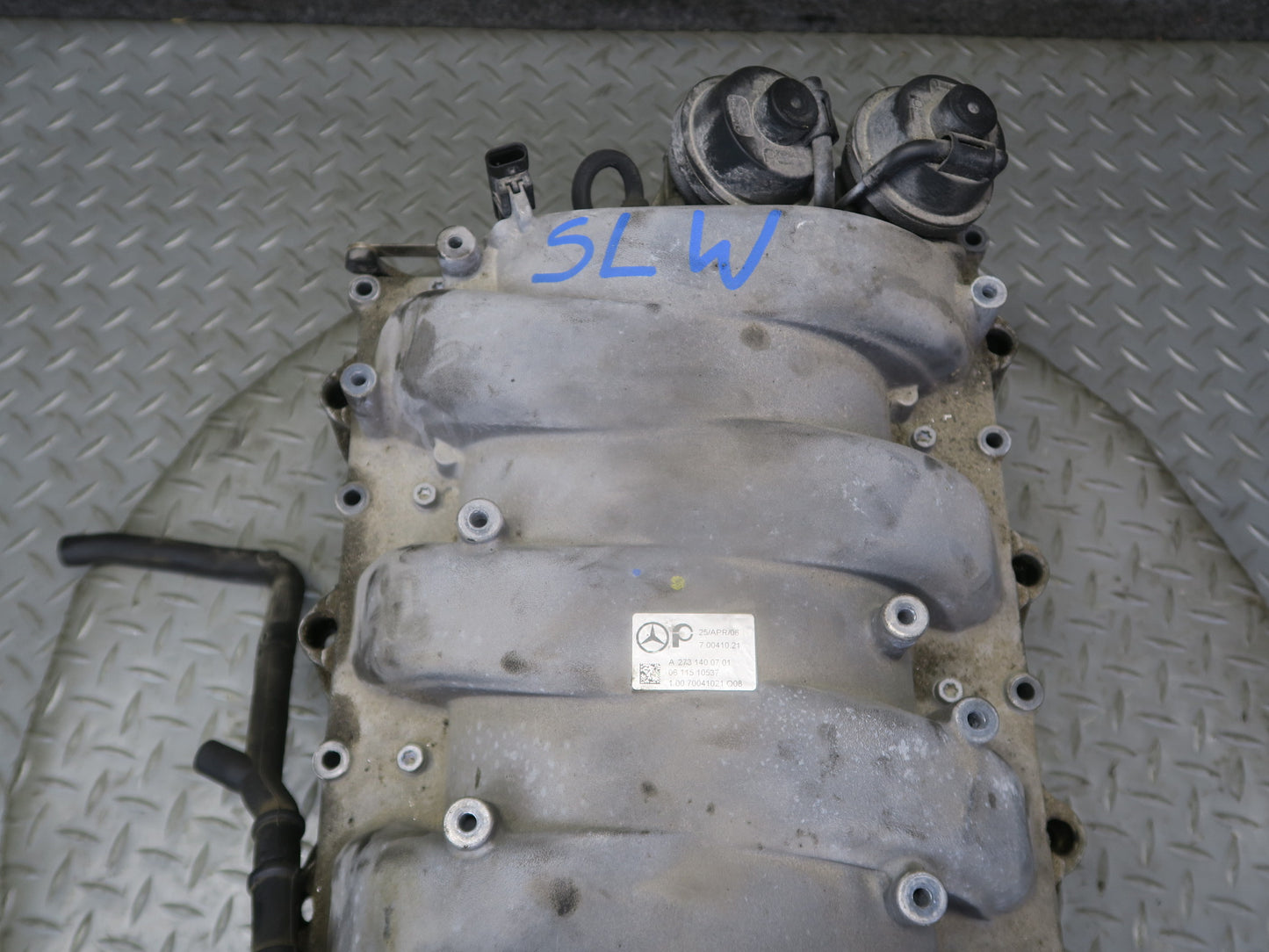 07-12 Mercedes R230 SL550 M273 5.5L Engine Motor Air Intake Manifold 112K OEM