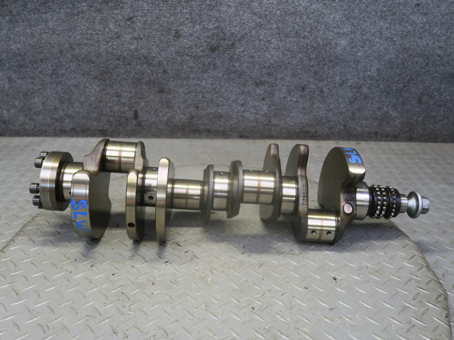 07-09 Mercedes R230 SL550 M273 273.965 5.5L Engine Crankshaft 112K Miles OEM