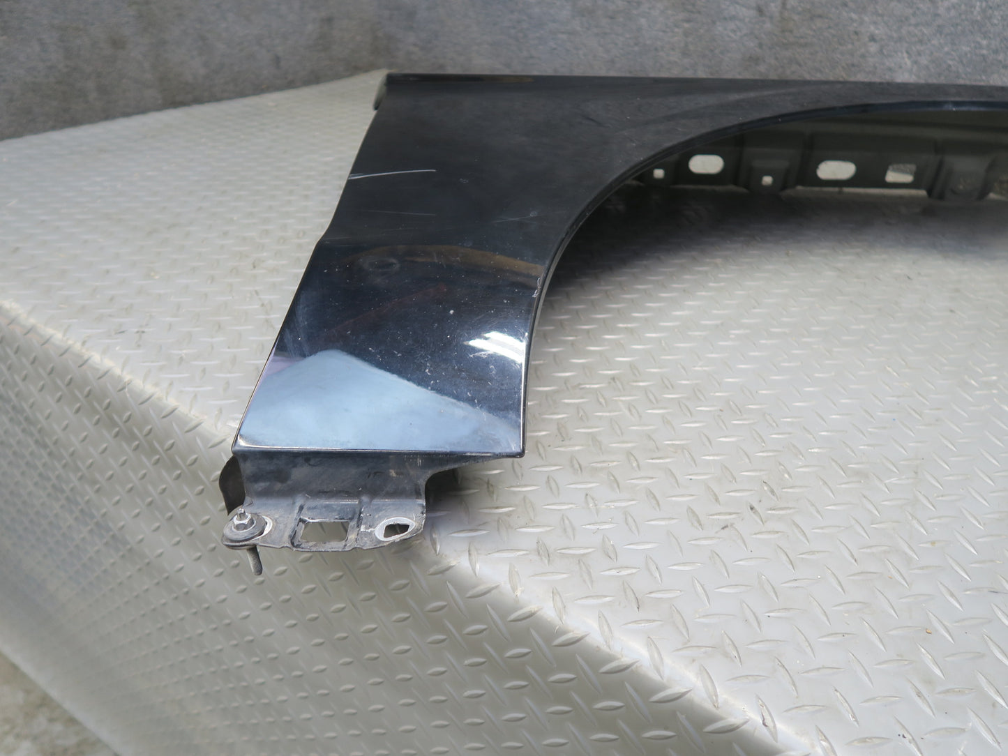 12-15 Mercedes W166 Ml-class Front Right Fender Shell Panel Cover Black OEM