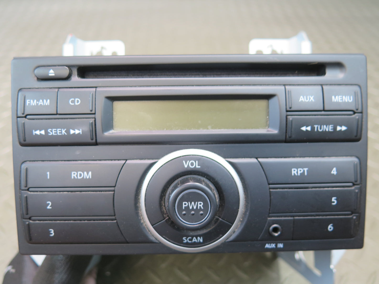 09-14 Nissan Z34 370Z AM FM Radio CD Player Head Unit 28185-1EA0A OEM