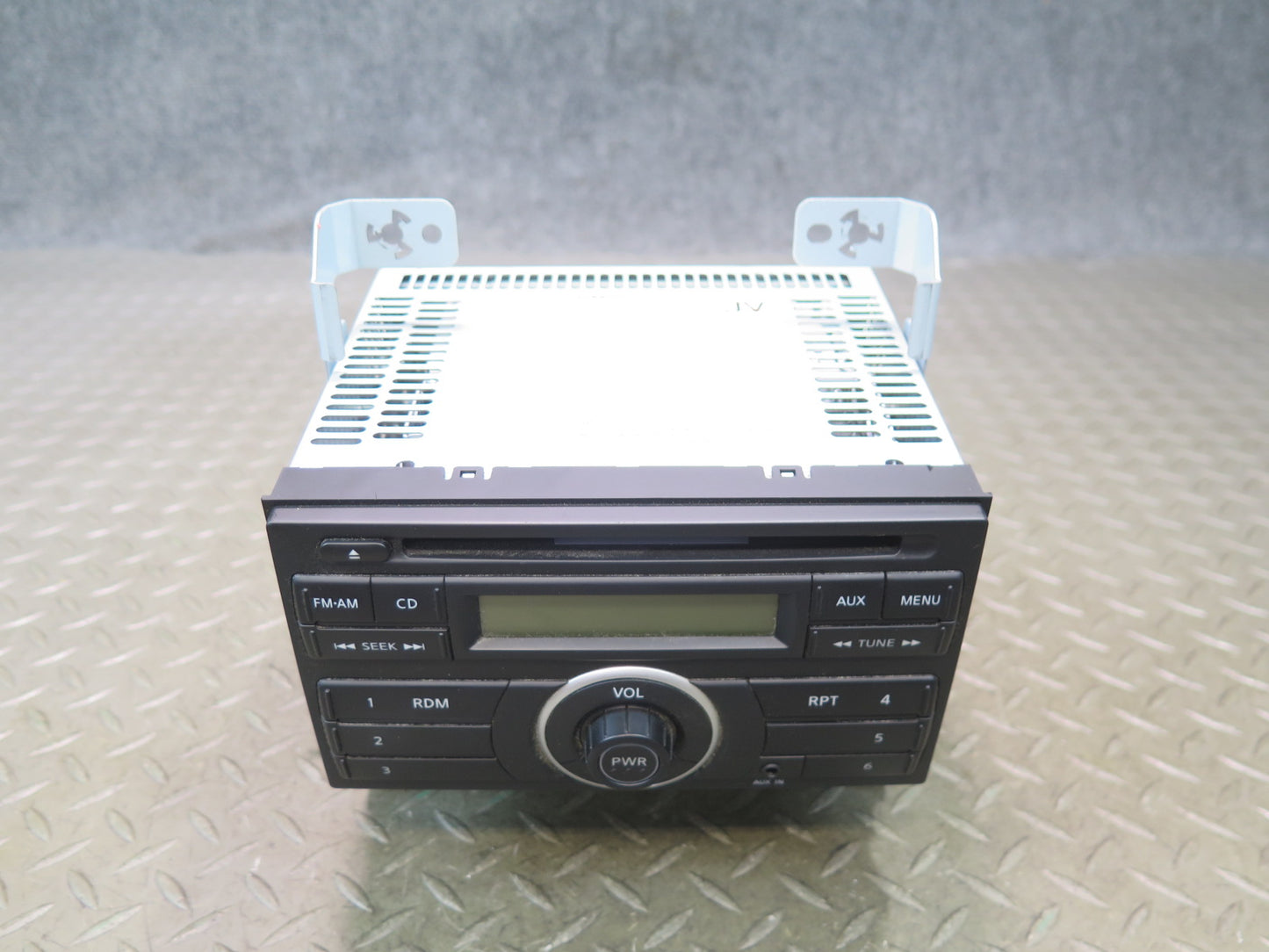 09-14 Nissan Z34 370Z AM FM Radio CD Player Head Unit 28185-1EA0A OEM