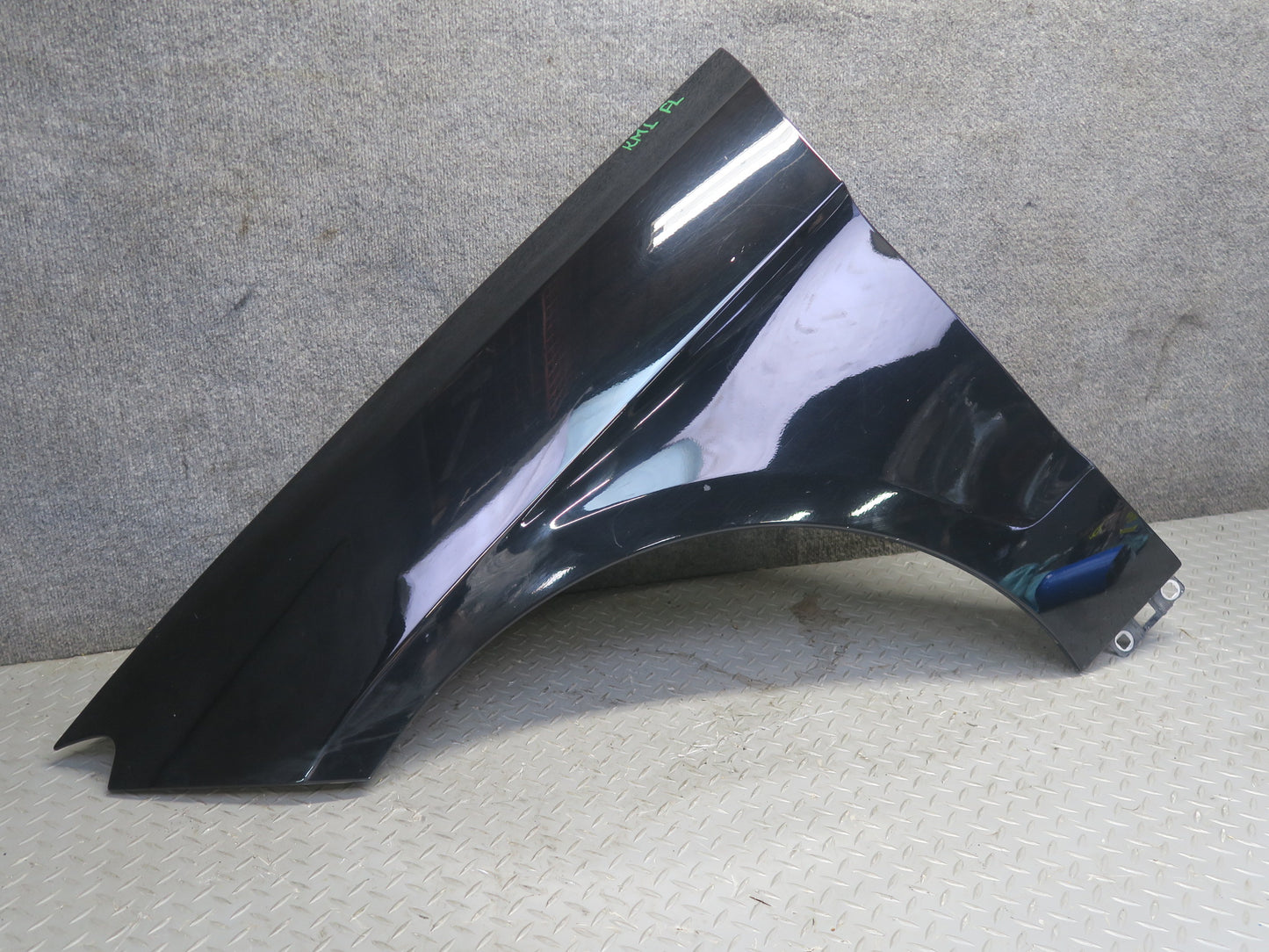 12-15 Mercedes W166 Ml-class Front Left Fender Shell Panel Cover Black  OEM