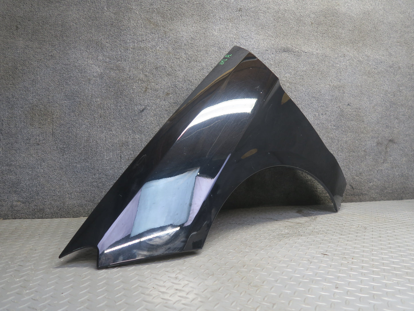 12-15 Mercedes W166 Ml-class Front Left Fender Shell Panel Cover Black  OEM