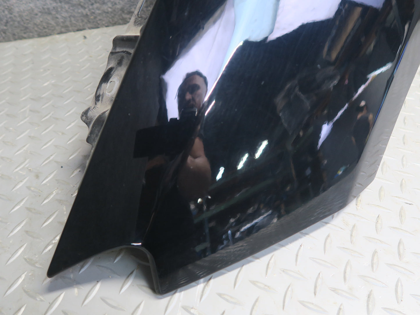 12-15 Mercedes W166 Ml-class Front Left Fender Shell Panel Cover Black  OEM