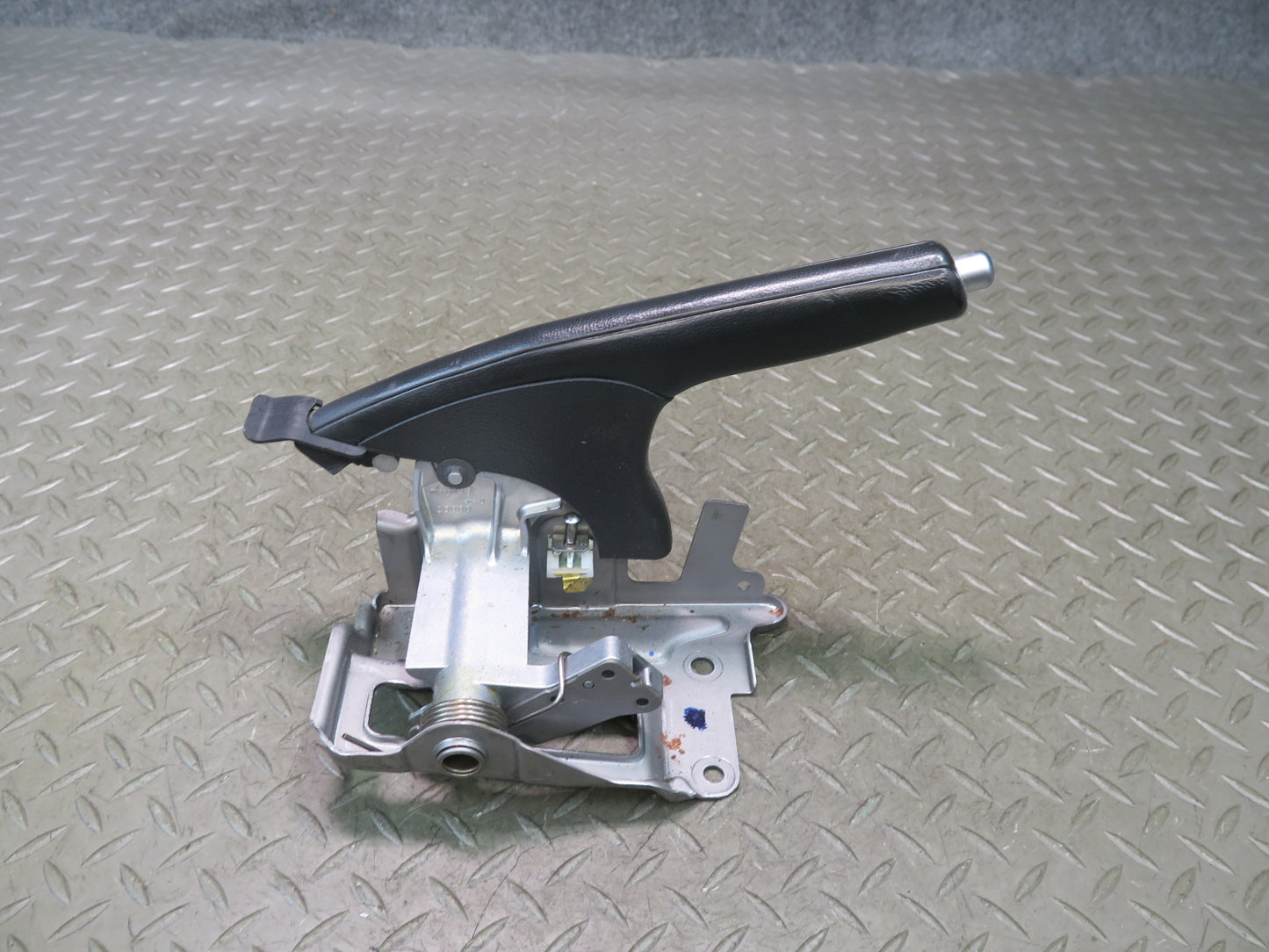 09-20 Nissan Z34 370Z Emergency Parking Hand Brake Handle Lever OEM