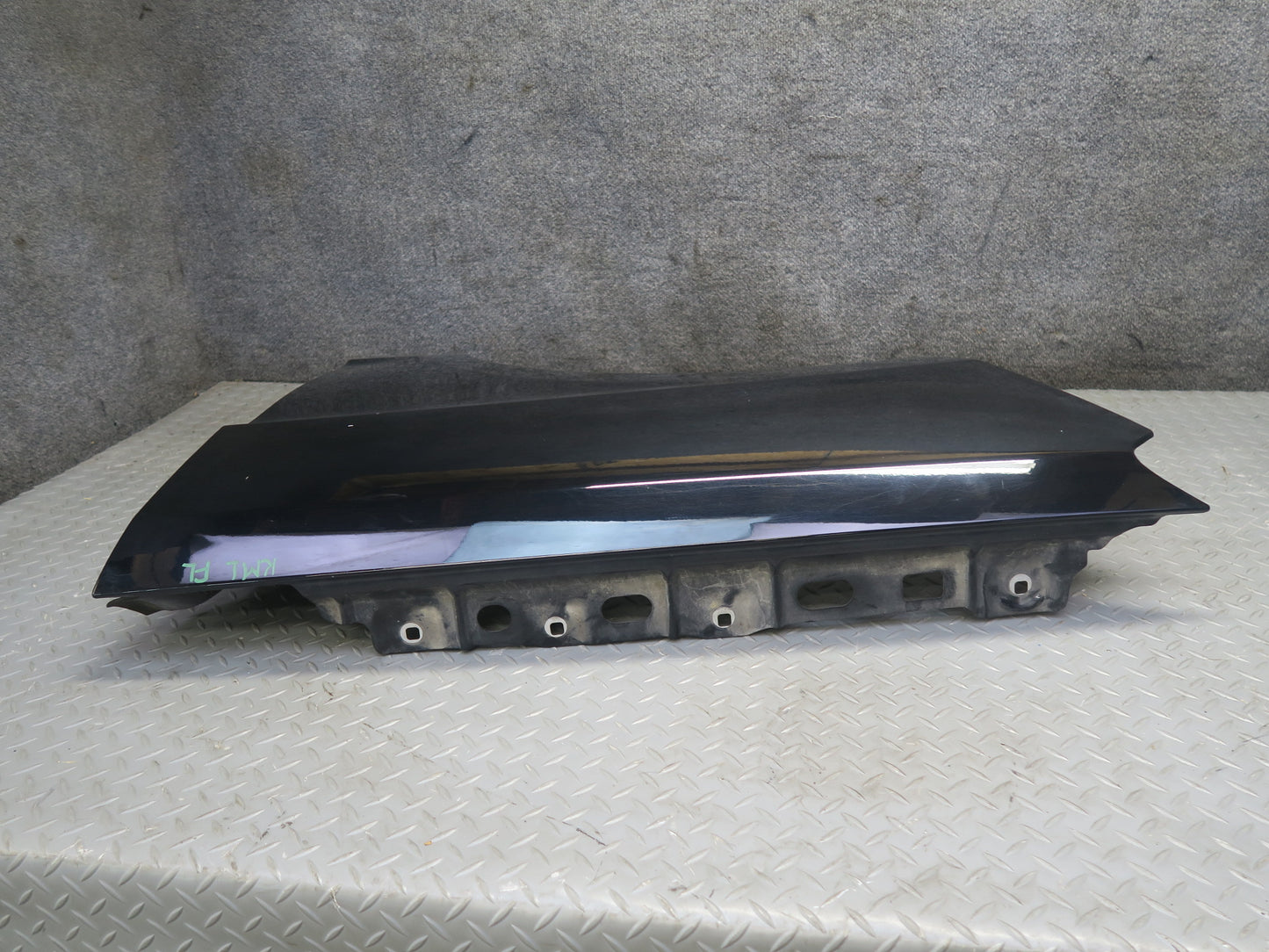 12-15 Mercedes W166 Ml-class Front Left Fender Shell Panel Cover Black  OEM