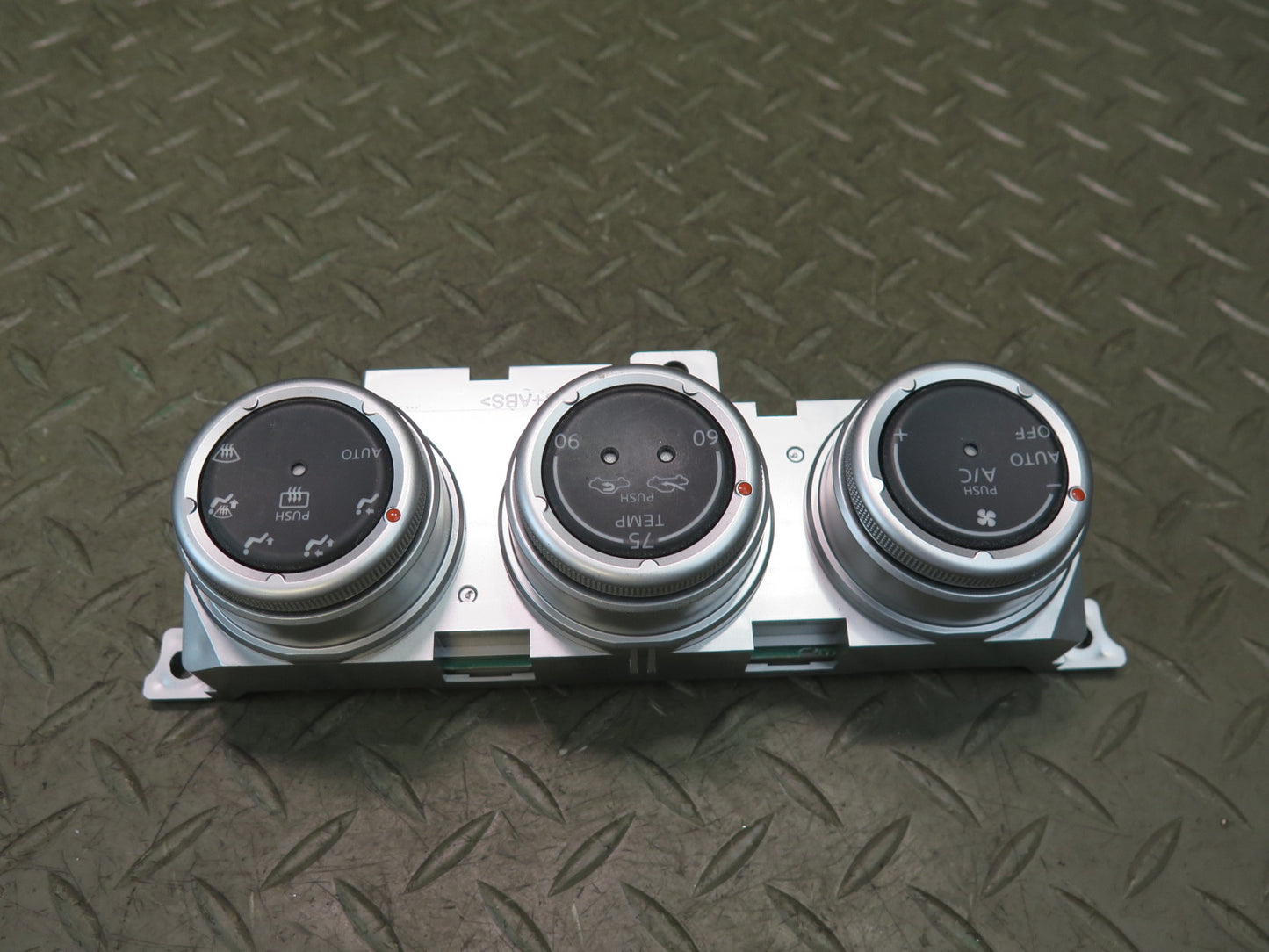 09-20 Nissan Z34 370Z A/C Climate Control Switch Panel Assembly 27500-1EA0A OEM