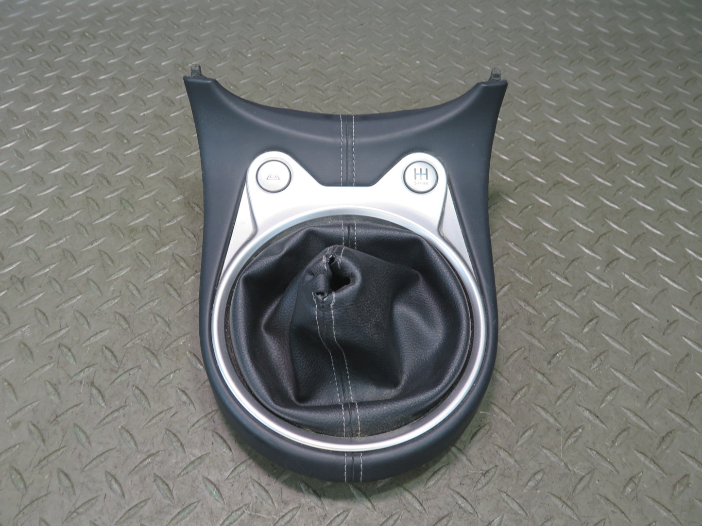 09-20 Nissan Z34 370Z M/T Center Console Shifter Trim Cover Boot Switch Set OEM