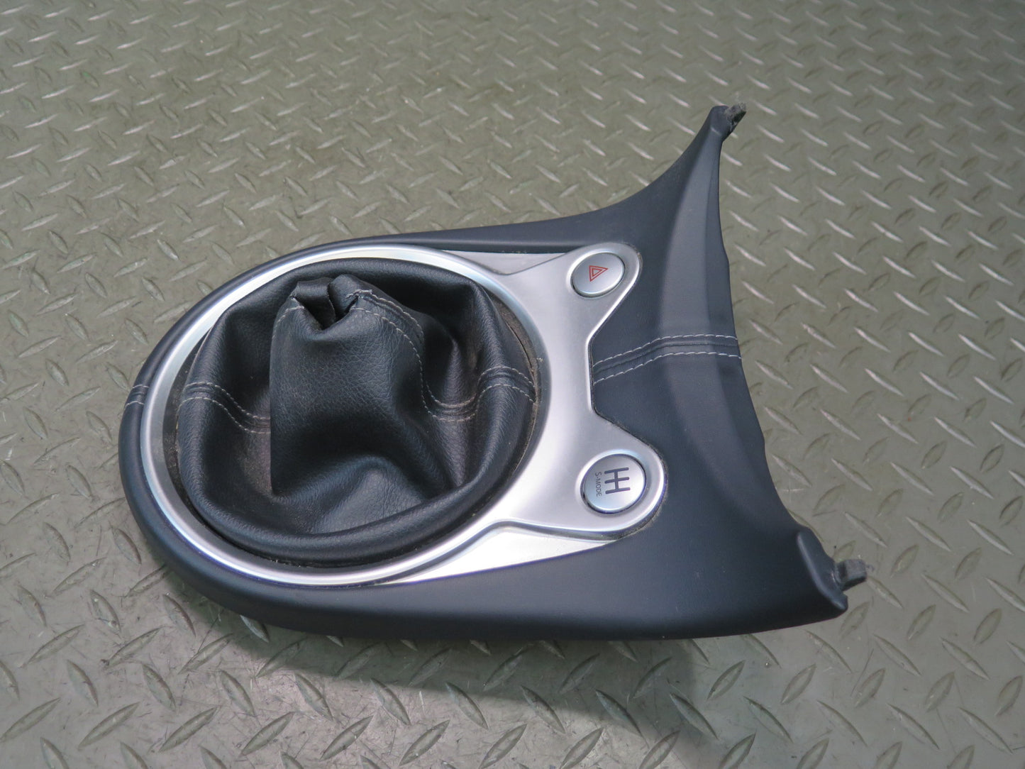 09-20 Nissan Z34 370Z M/T Center Console Shifter Trim Cover Boot Switch Set OEM