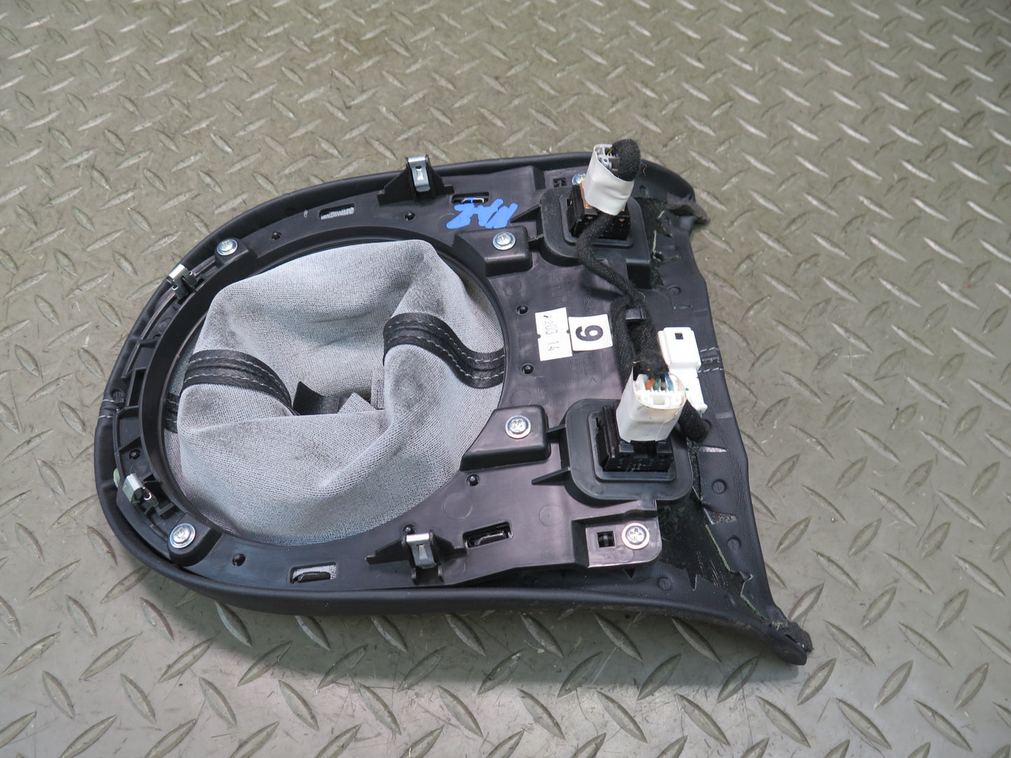 09-20 Nissan Z34 370Z M/T Center Console Shifter Trim Cover Boot Switch Set OEM