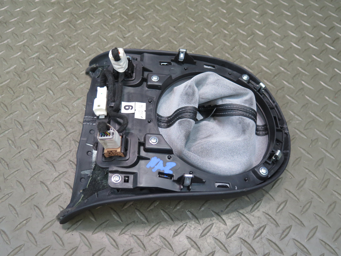 09-20 Nissan Z34 370Z M/T Center Console Shifter Trim Cover Boot Switch Set OEM