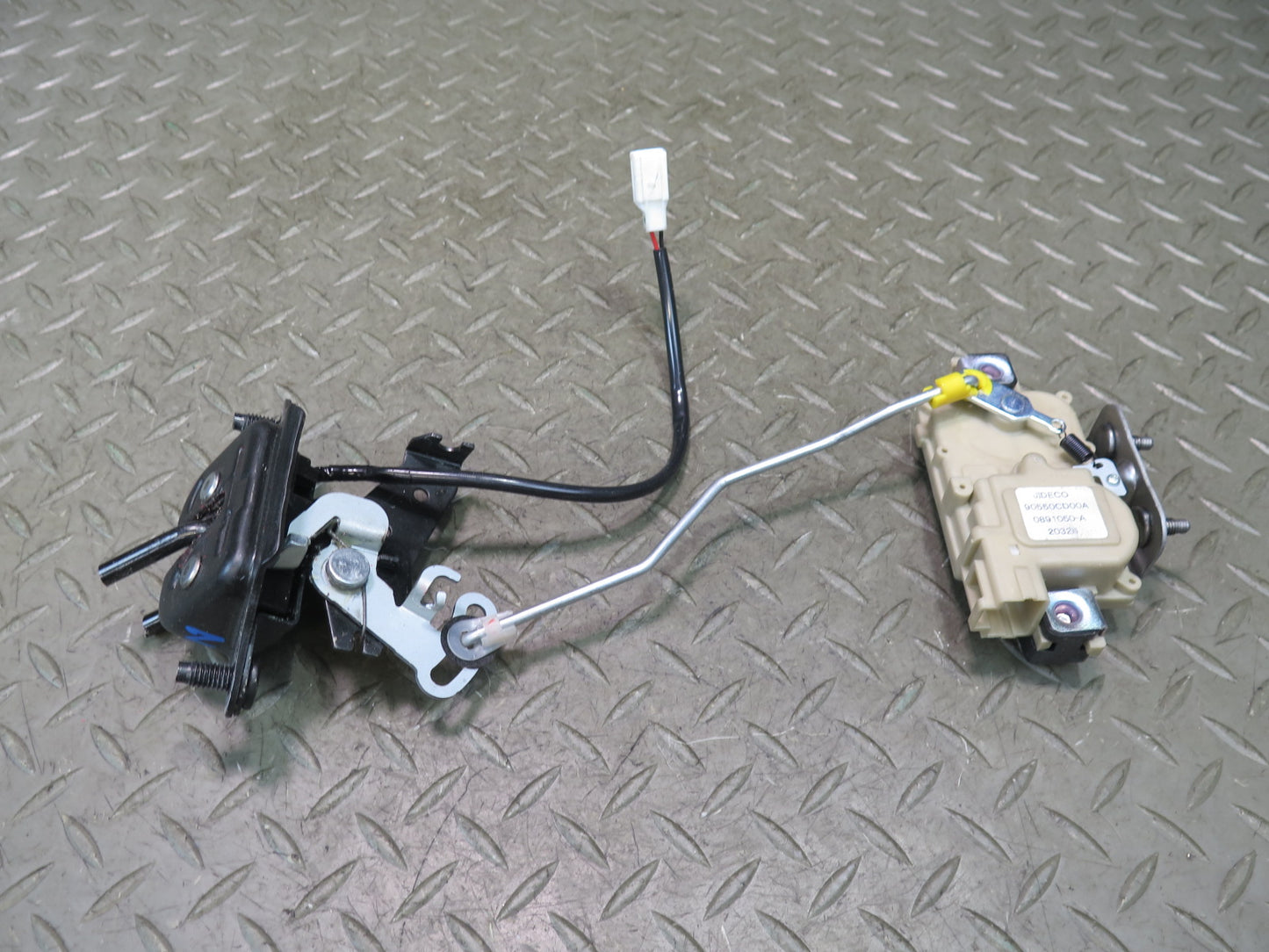 09-20 Nissan Z34 370Z Coupe Rear Trunk Lid Lock Latch Actuator OEM