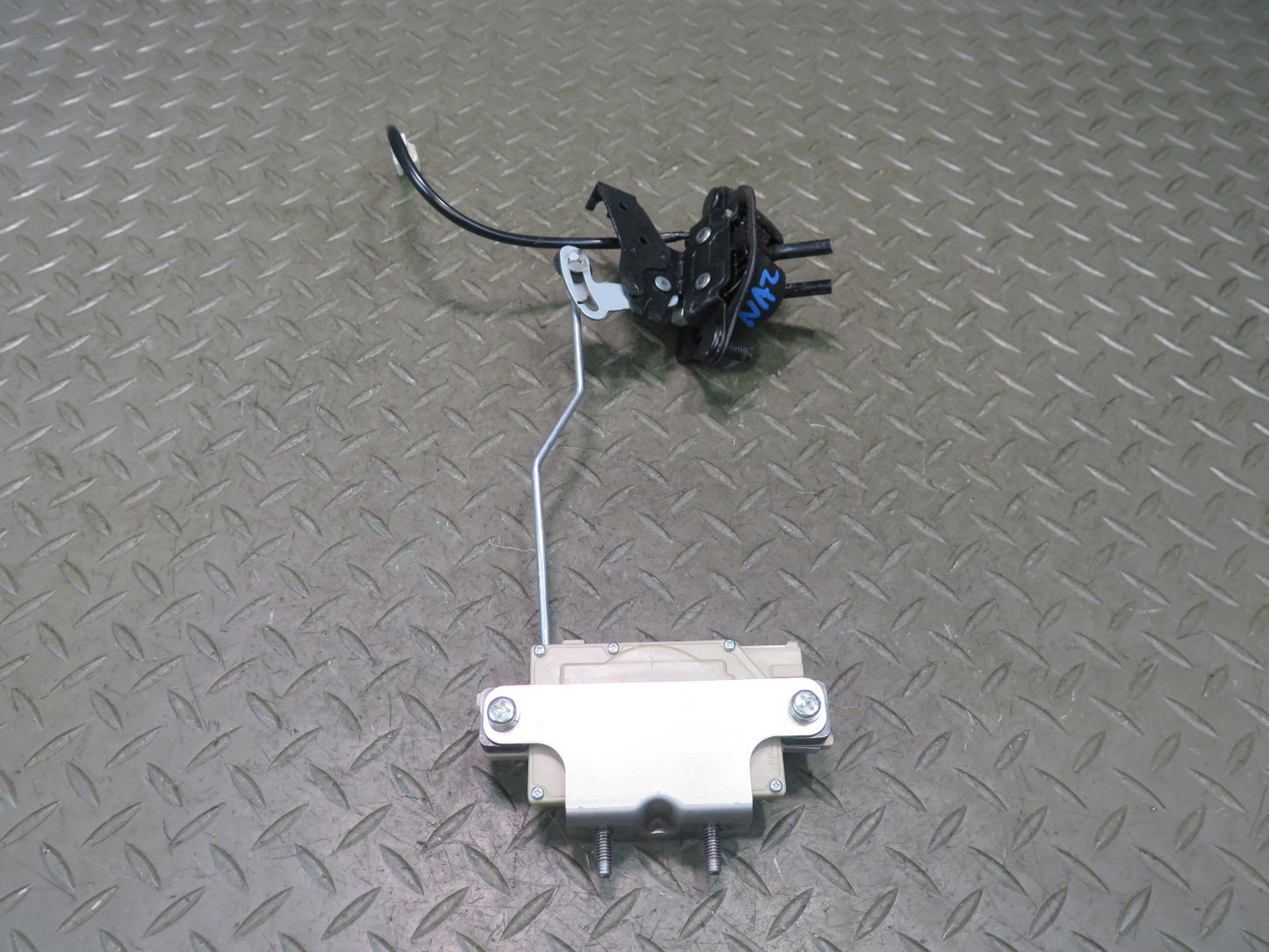 09-20 Nissan Z34 370Z Coupe Rear Trunk Lid Lock Latch Actuator OEM