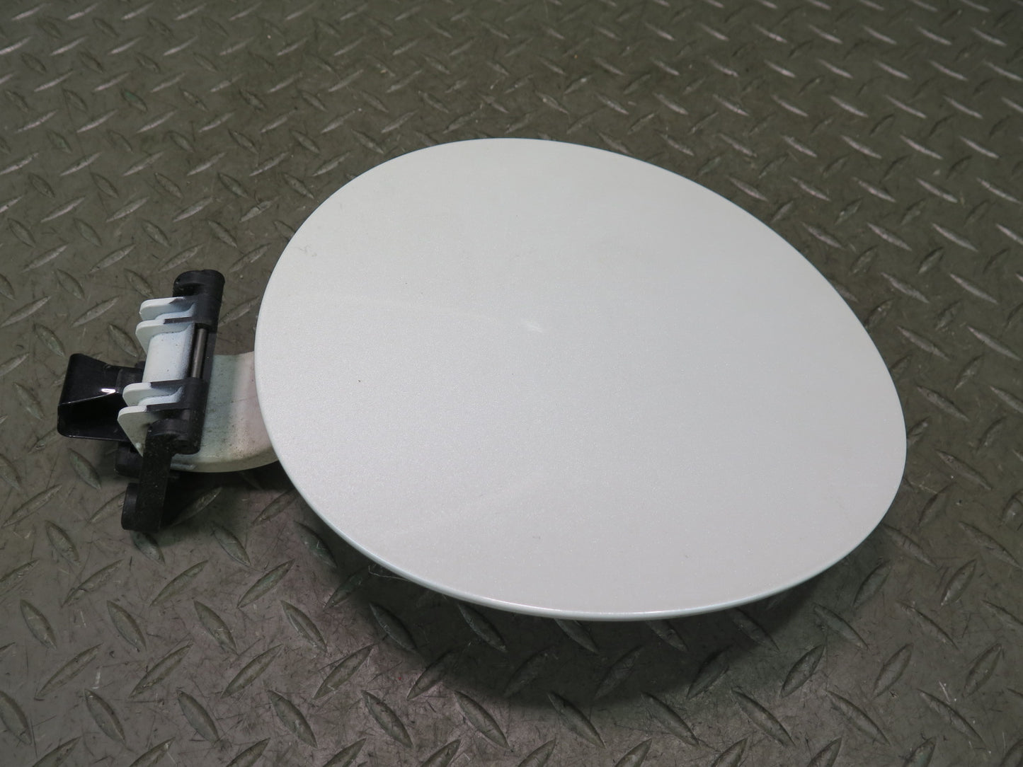 09-20 Nissan Z34 370Z Fuel Tank Filler Door Lid Cover OEM