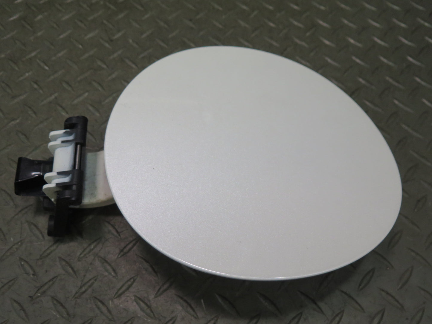 09-20 Nissan Z34 370Z Fuel Tank Filler Door Lid Cover OEM