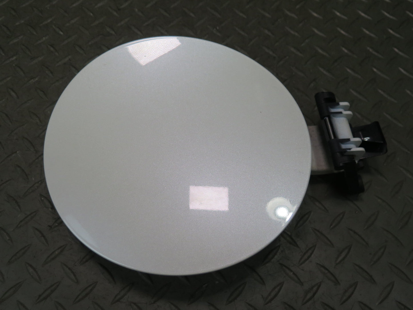 09-20 Nissan Z34 370Z Fuel Tank Filler Door Lid Cover OEM
