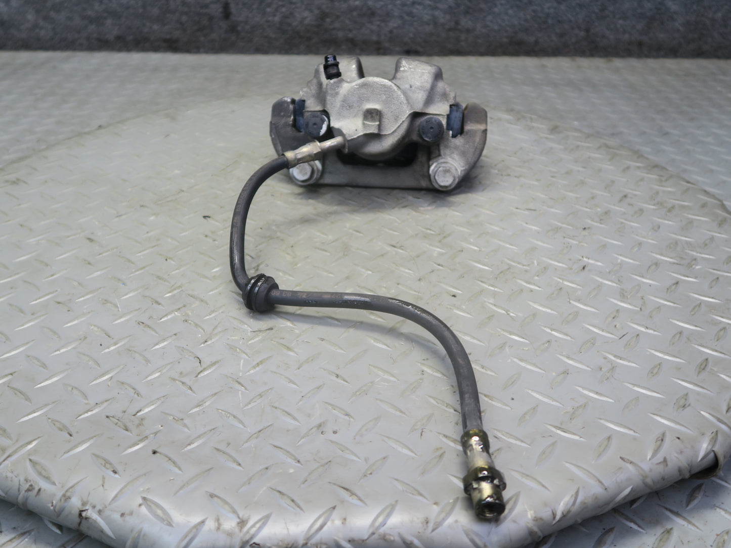 03-05 BMW E85 Z4 RWD Set of 2 Front Left & Right Brake Caliper 66K Miles OEM