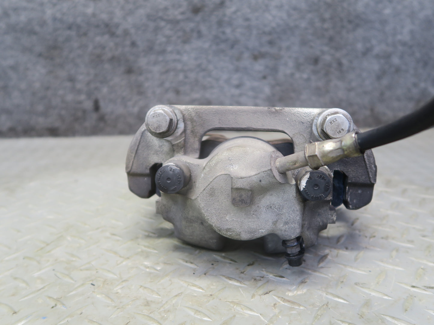 03-05 BMW E85 Z4 RWD Set of 2 Front Left & Right Brake Caliper 66K Miles OEM
