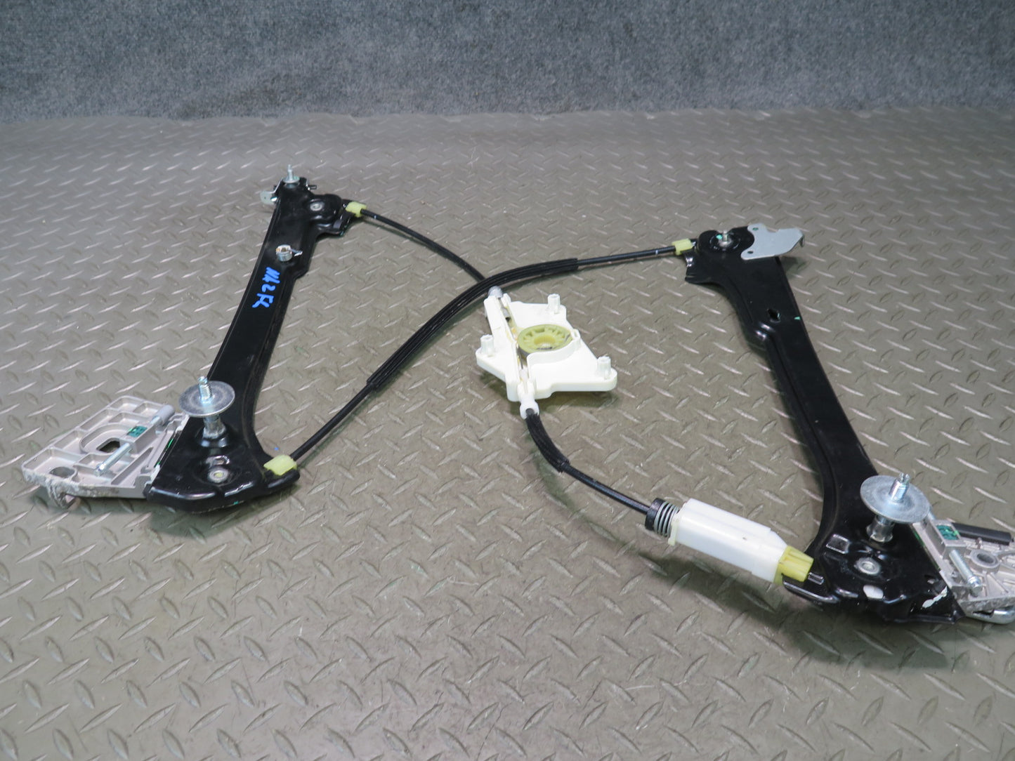 09-20 Nissan 370Z Z34 Left Door Window Regulator NO Motor OEM