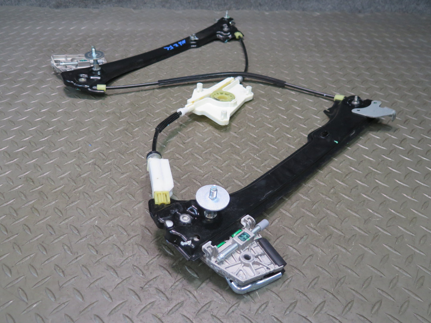 09-20 Nissan 370Z Z34 Left Door Window Regulator NO Motor OEM