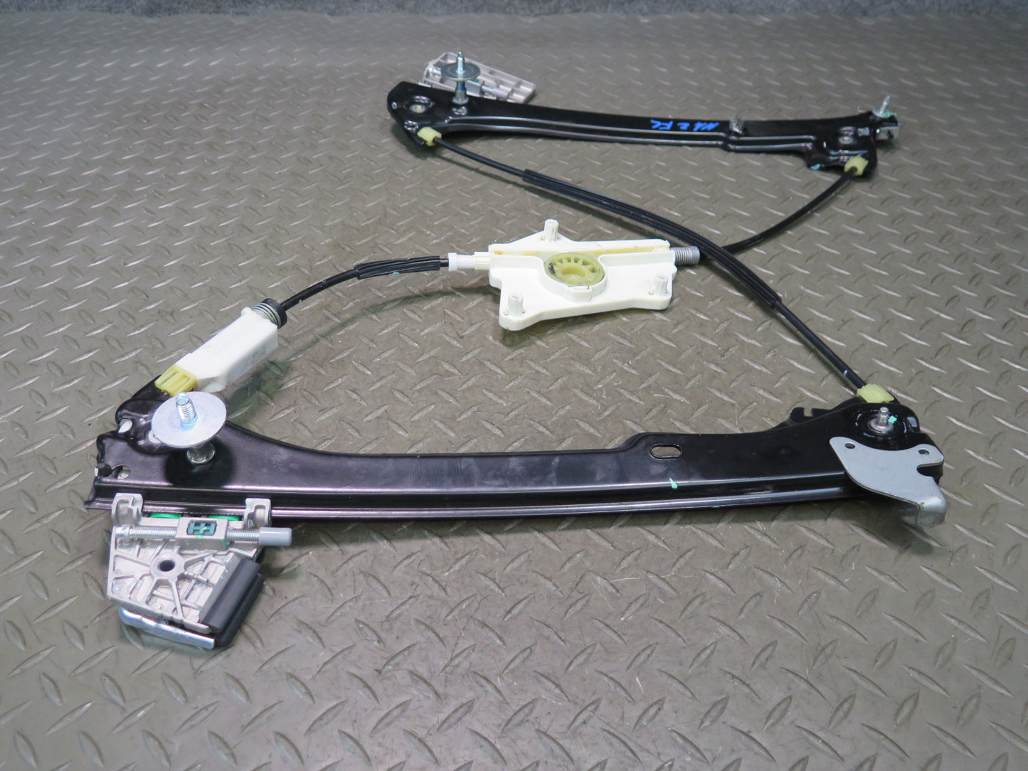 09-20 Nissan 370Z Z34 Left Door Window Regulator NO Motor OEM