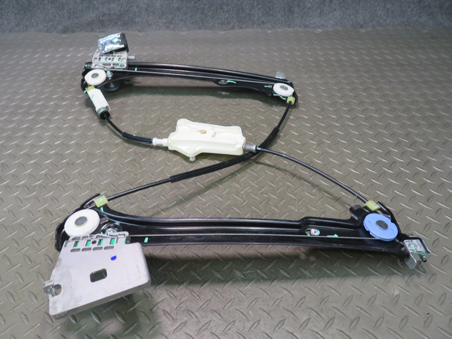 09-20 Nissan 370Z Z34 Left Door Window Regulator NO Motor OEM