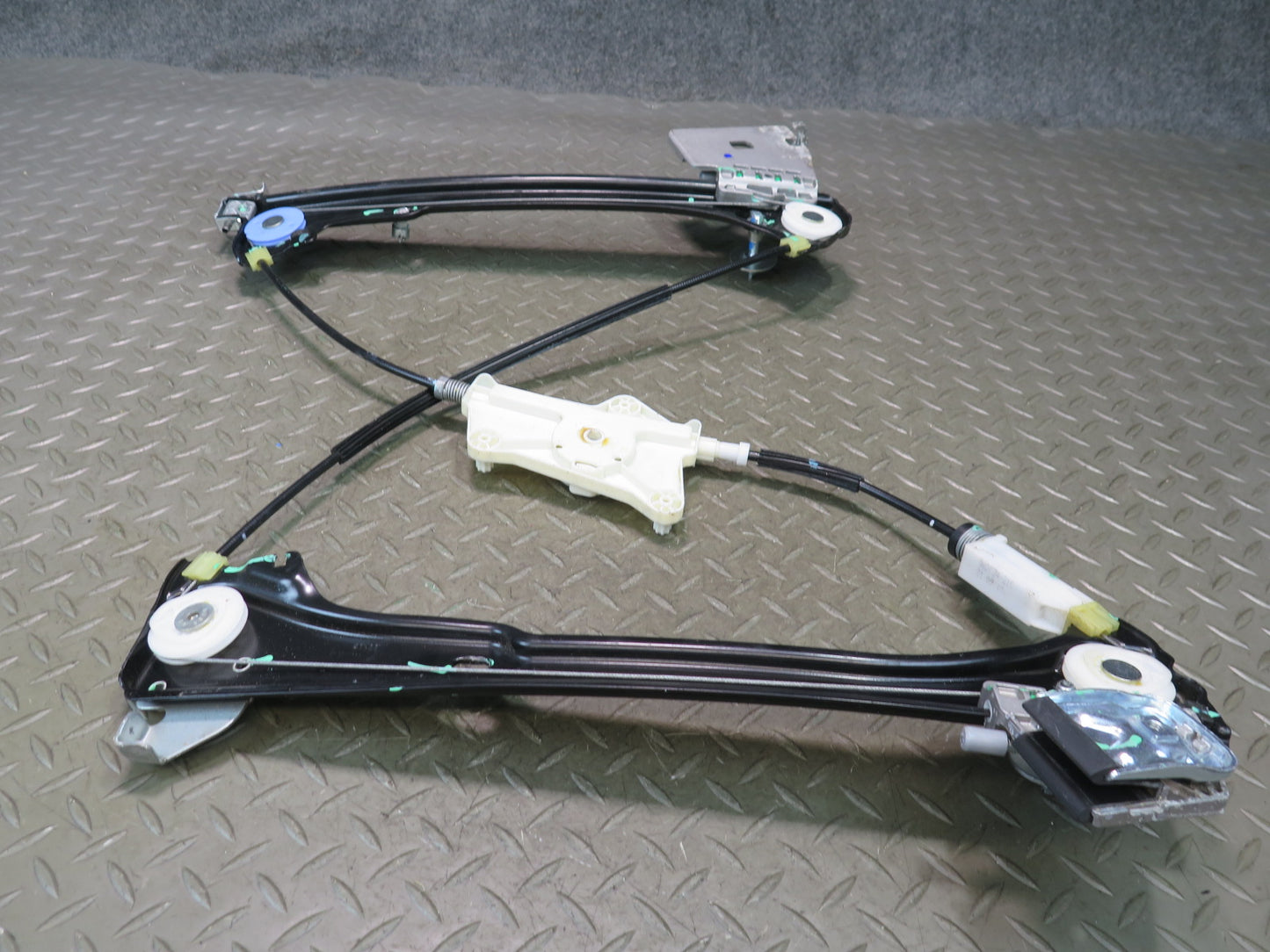 09-20 Nissan 370Z Z34 Left Door Window Regulator NO Motor OEM