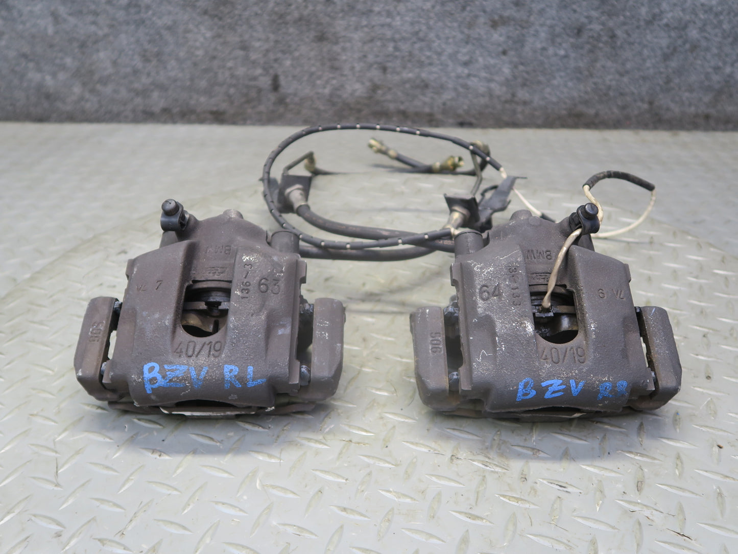 03-08 BMW E86 E85 Z4 3.0L RWD Set of 2 Rear Left & Right Brake Caliper 66K OEM