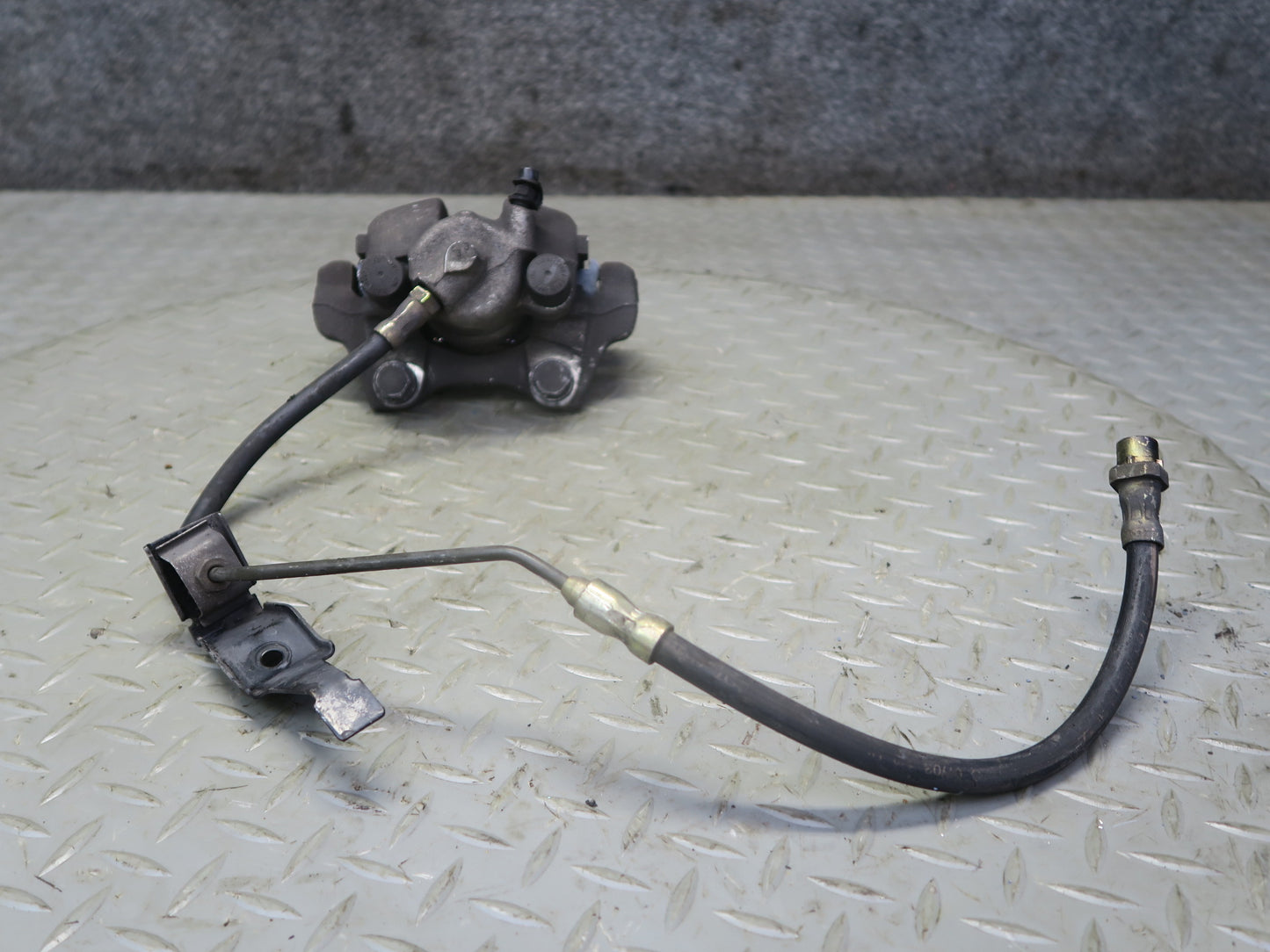 03-08 BMW E86 E85 Z4 3.0L RWD Set of 2 Rear Left & Right Brake Caliper 66K OEM