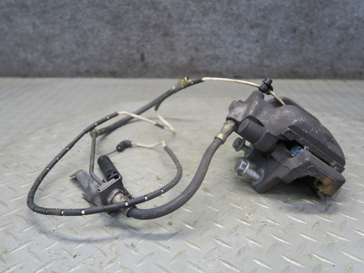03-08 BMW E86 E85 Z4 3.0L RWD Set of 2 Rear Left & Right Brake Caliper 66K OEM
