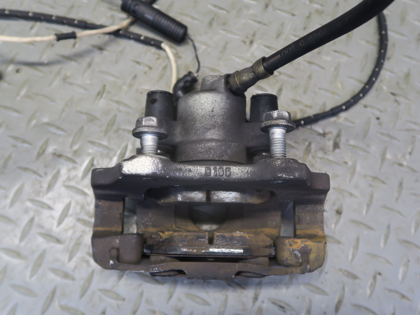 03-08 BMW E86 E85 Z4 3.0L RWD Set of 2 Rear Left & Right Brake Caliper 66K OEM