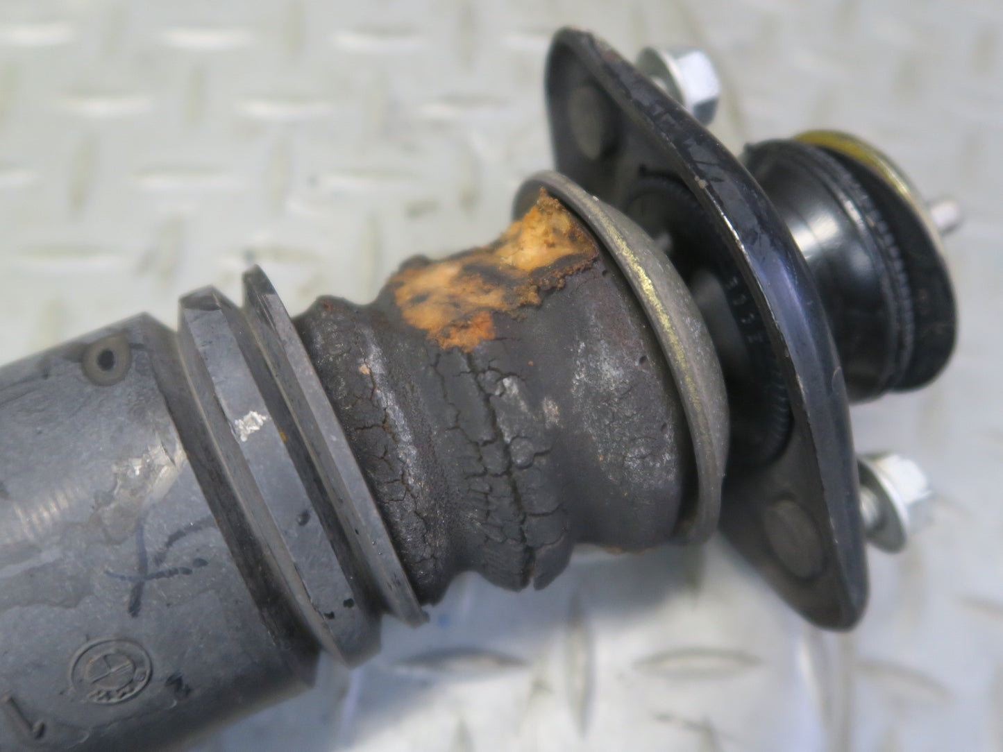03-05 BMW E85 Z4 Set of 2 Rear Left & Right Strut Shock Absorber 66K Miles OEM